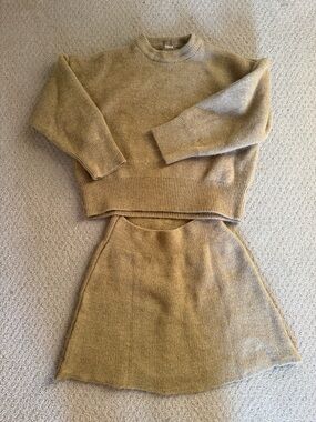 NWOT TEMA FASHION Cozy Crewneck Sweater and skirt set